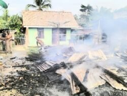 Satu Rumah Ludes Terbakar Saat Antar ke Sekolah